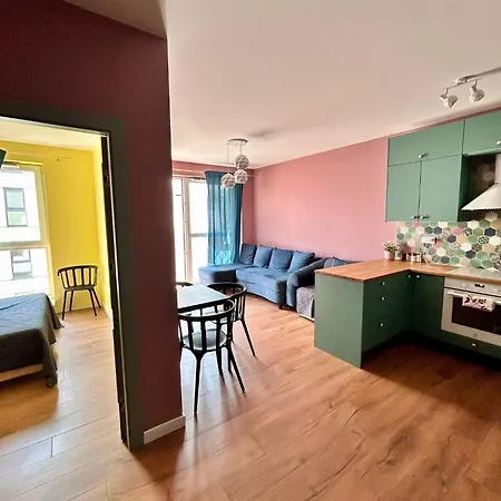 Zoo Arena Near Airport Free Parking